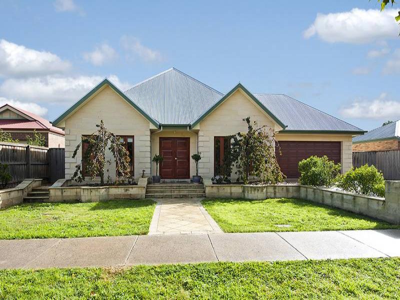 27 Brookwood Ave, Doreen, Vic 3754 Property Details