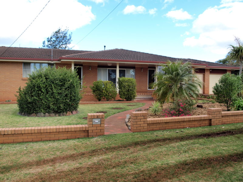 46 Doherty Street, Rockville, QLD 4350