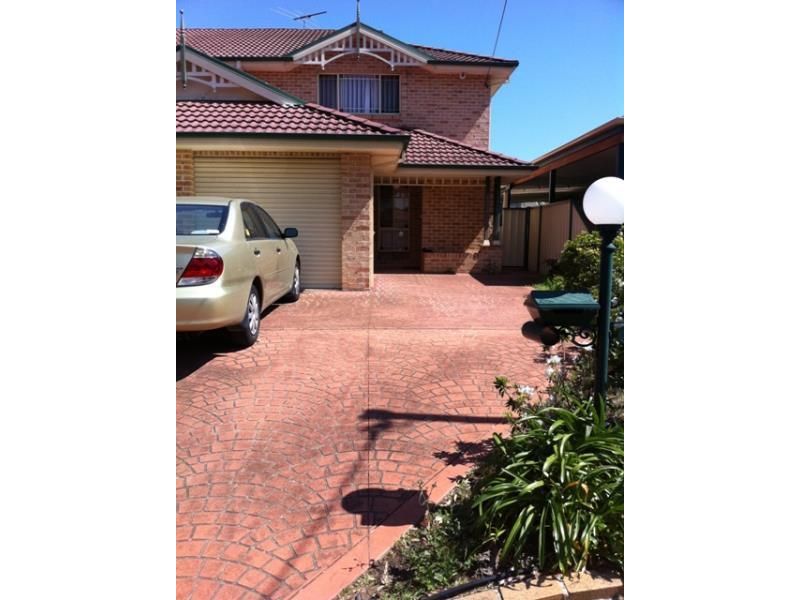 2B Parkview Avenue, Picnic Point, NSW 2213
