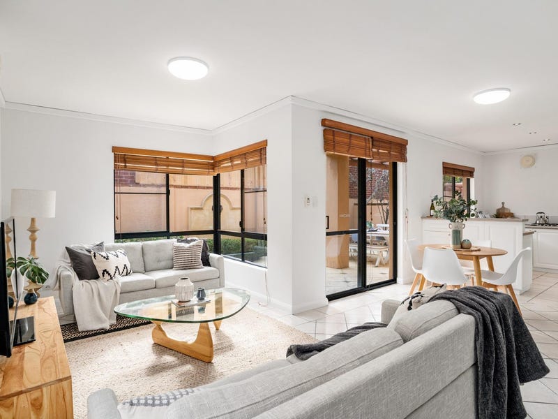 2/40 Brighton Road, Scarborough, WA 6019