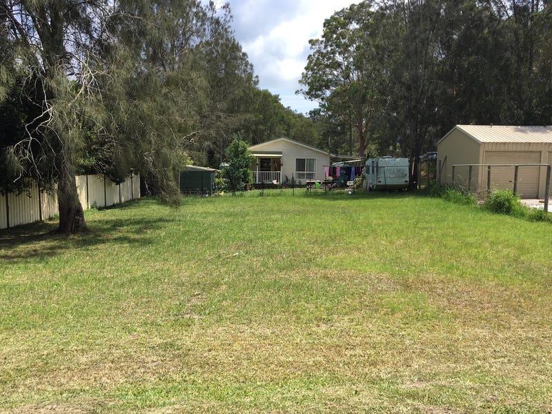 35 Kamarooka Street, Coomba Park, NSW 2428