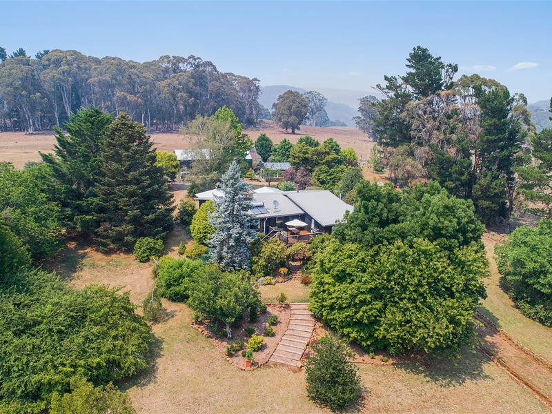 1239 Barry Road, Hanging Rock, NSW 2340