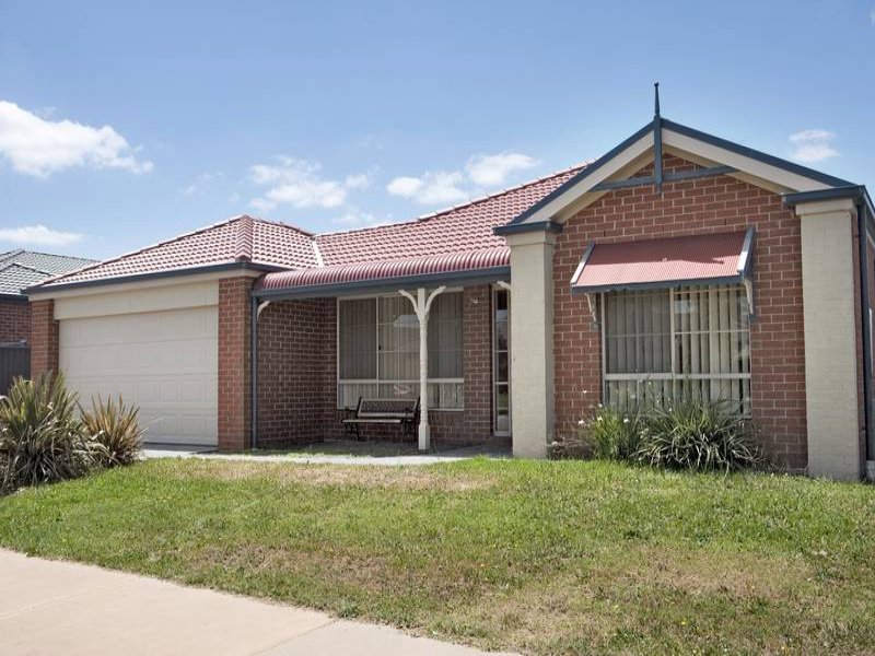 17 Blackwood Drive, Pakenham, Vic 3810 Property Details