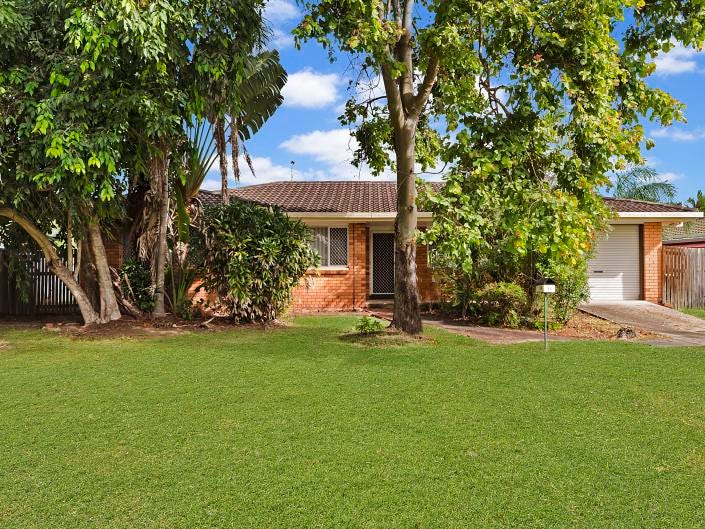 11 Rossiter Street, Cranbrook, QLD 4814