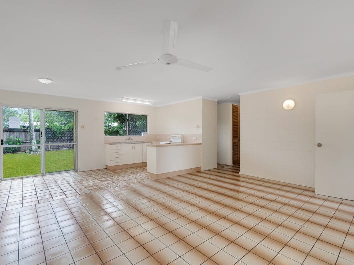 125 Enmore Street, Manoora, Qld 4870 Property Details