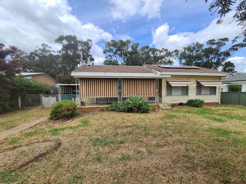 9 Hodges Street, Parkes, NSW 2870