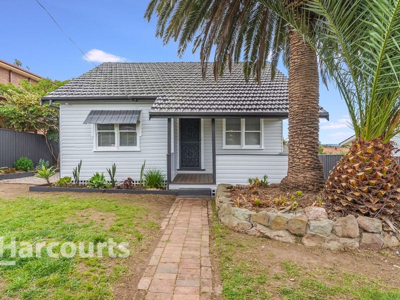 141 Waminda Avenue, Campbelltown, NSW 2560