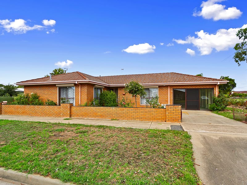 124 Mcadam St, Maffra, Vic 3860 Property Details