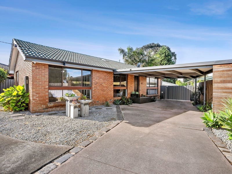 42 Raglan Street, Wallan, Vic 3756 Property Details