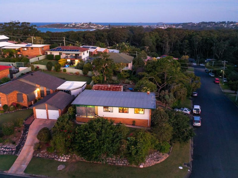 12 Schofield Drive, Safety Beach, NSW 2456