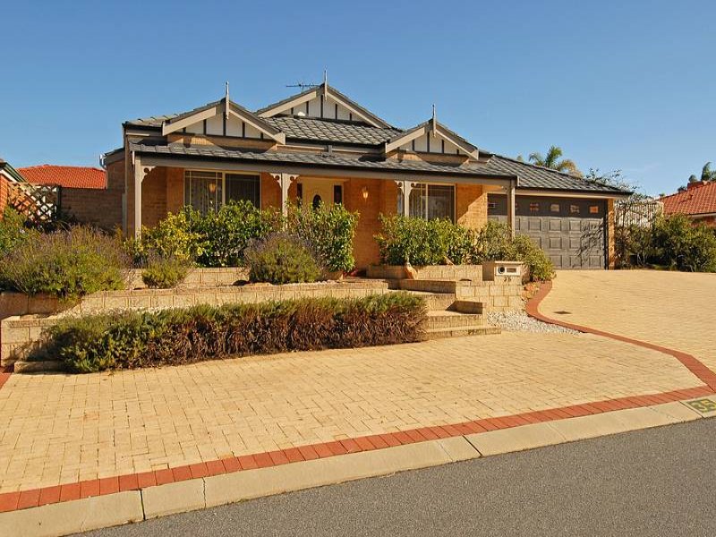 35 Delonix Circle, Woodvale, WA 6026
