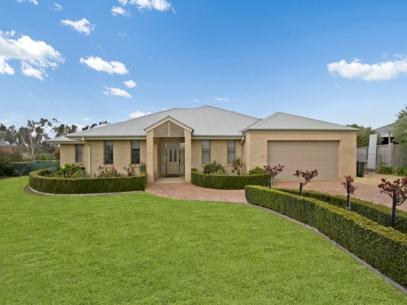 56 The Elms Boulevard, Kilmore, Vic 3764 Property Details