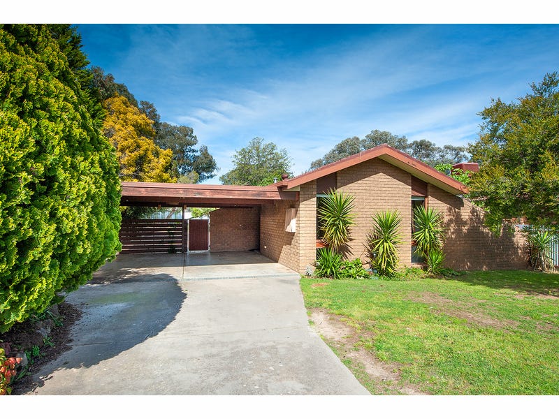 18 Buronga Drive, Springdale Heights, NSW 2641