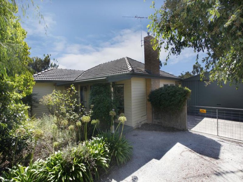 17 Nash Road, Bunyip, Vic 3815