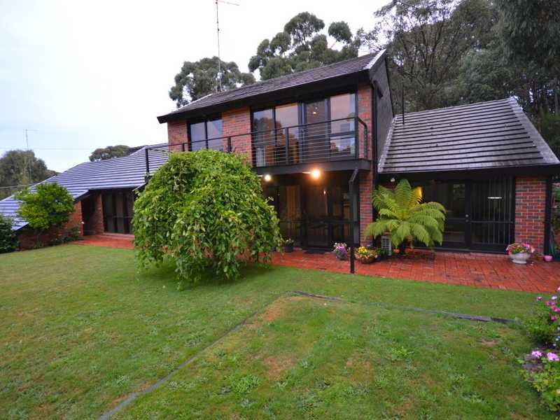 20 Mount Helen Avenue, Mount Helen, VIC 3350