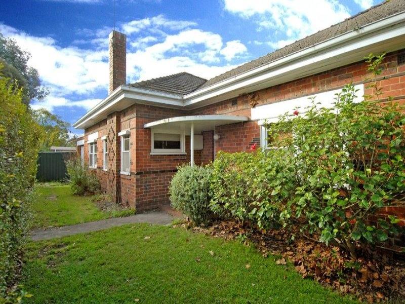 33A Canterbury Road, Canterbury, Vic 3126 Property Details