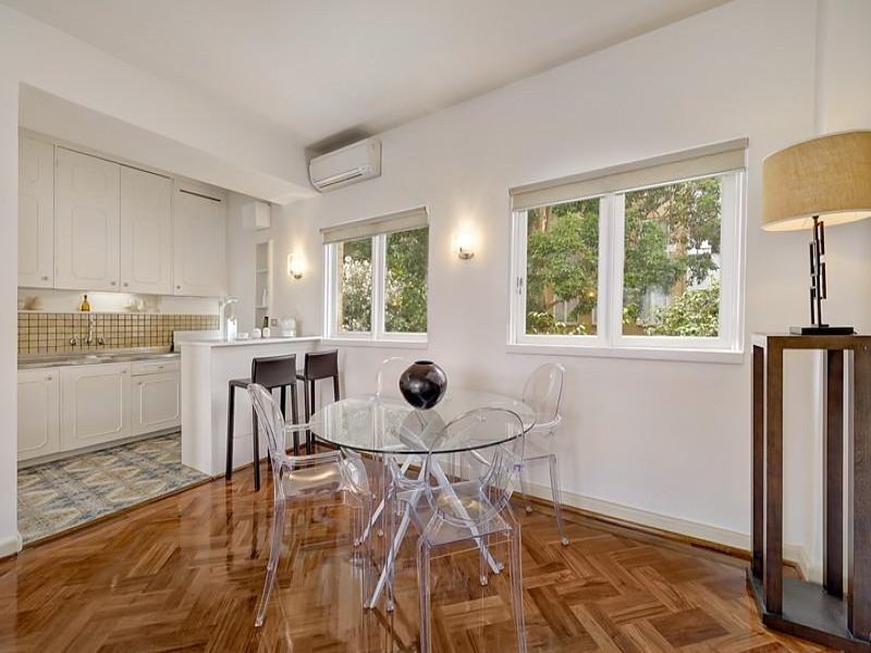 2/68 Mathoura Road, Toorak, VIC 3142