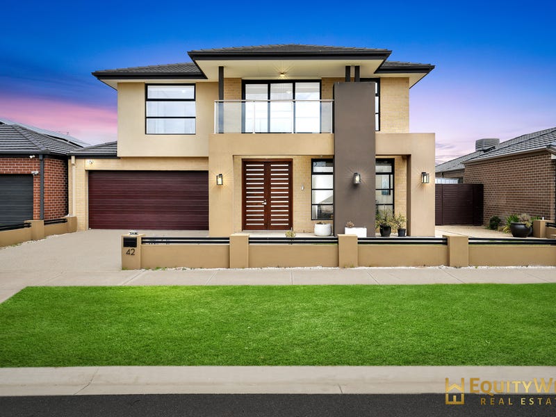 42 Avenue, Manor Lakes, VIC 3024