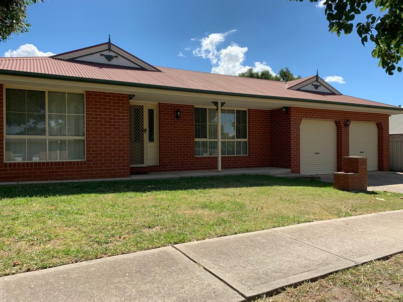 3 Oakmont Circuit, West Wodonga, VIC 3690