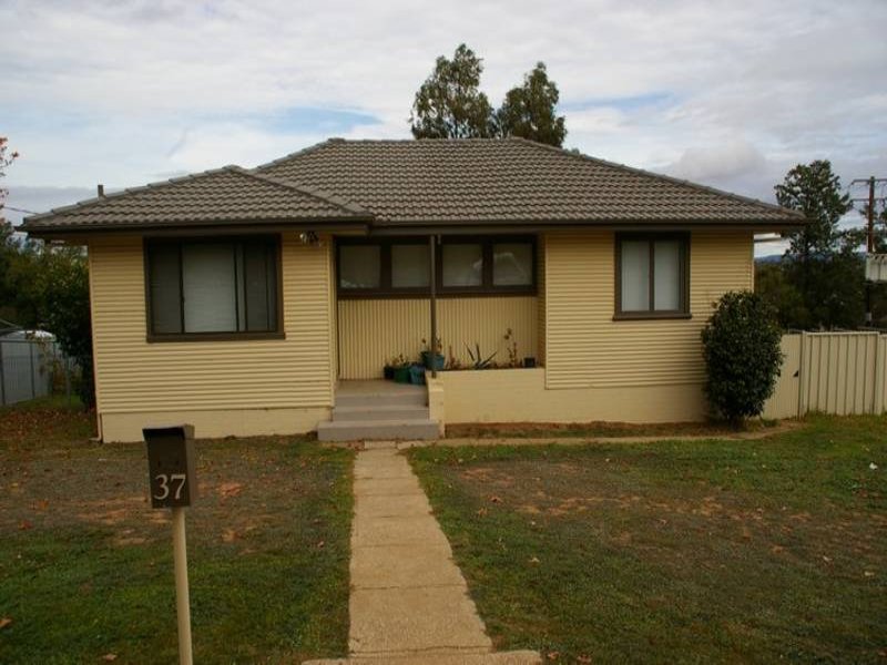 37 Bourke Street, Cowra, NSW 2794 Property Details