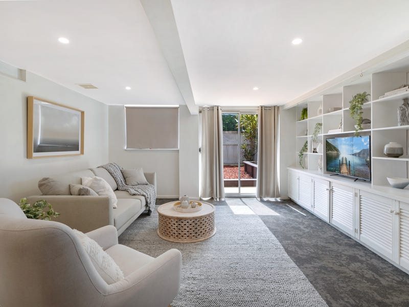 73 Arthur Street, Woody Point, Qld 4019