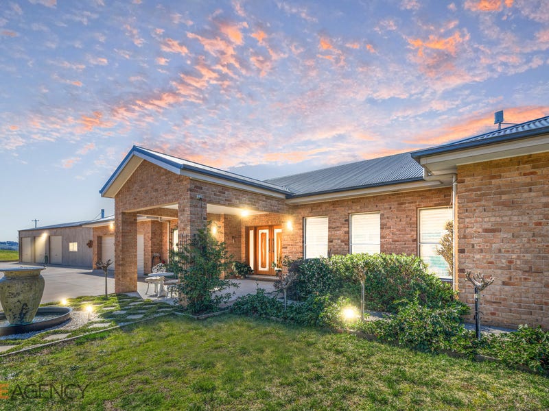 9 Thomas Kite Lane, Orange, NSW 2800 Property Details