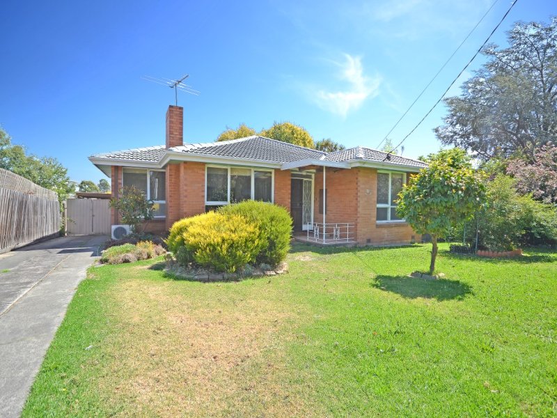 11 Milloo Cres, Mount Waverley, VIC 3149