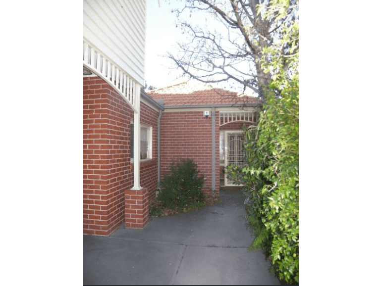 8 Napier Cres, Essendon, VIC 3040