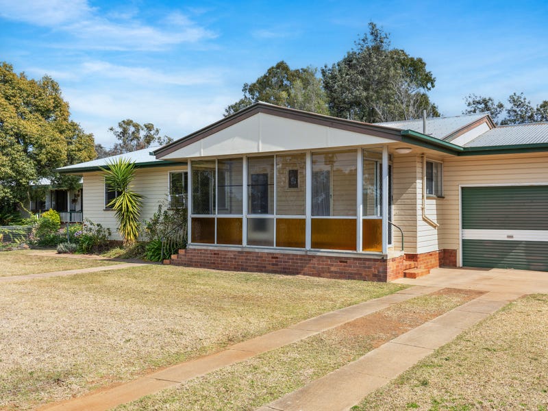 70 Beale Street, Oakey, Qld 4401 House for Sale