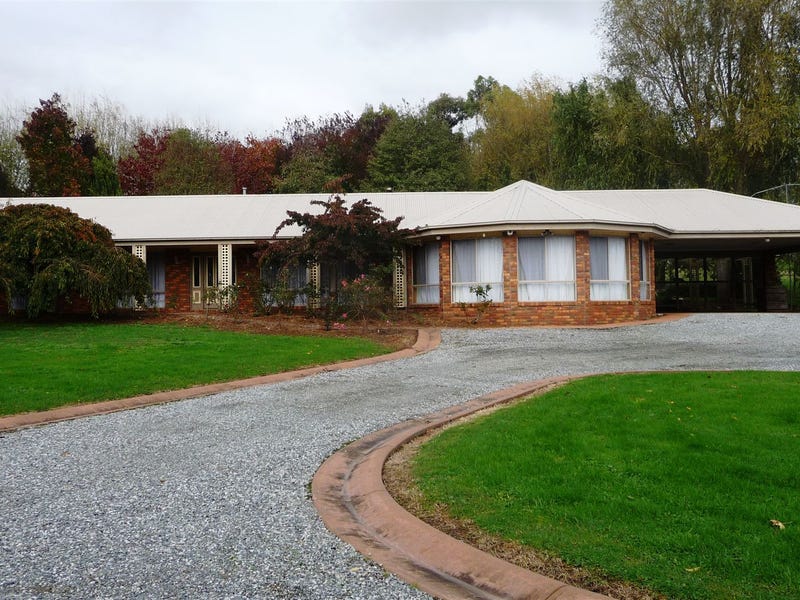 10 Green Valley Drive, Drouin, VIC 3818