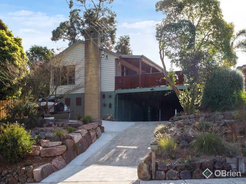 15 Benbow Crescent, Boronia, Vic 3155 House for Sale