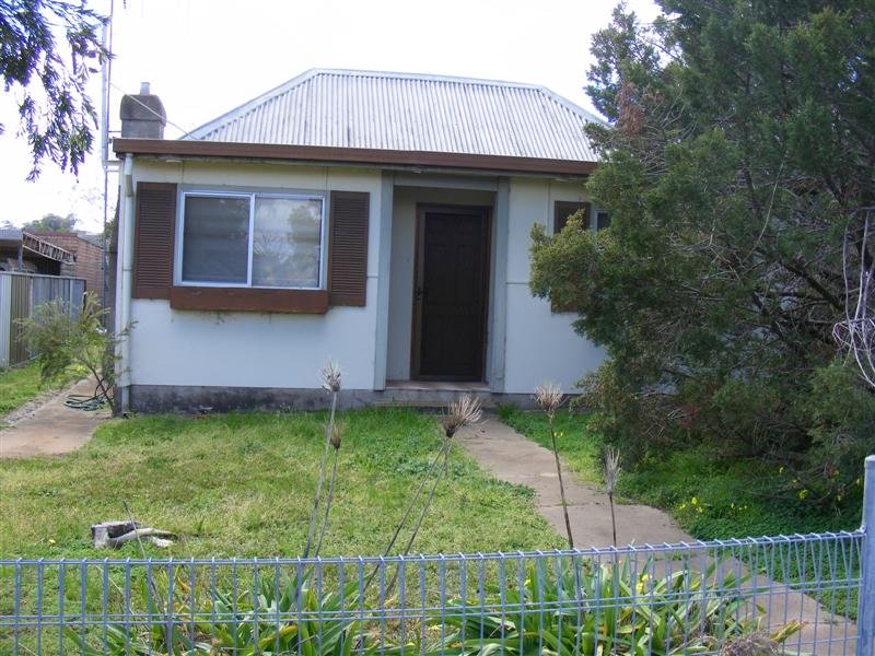 22 Brougham Street, Cowra, NSW 2794