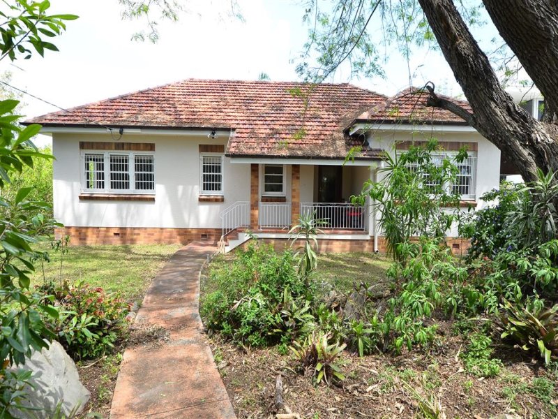 120 Brisbane Corso, Fairfield, Qld 4103 Property Details