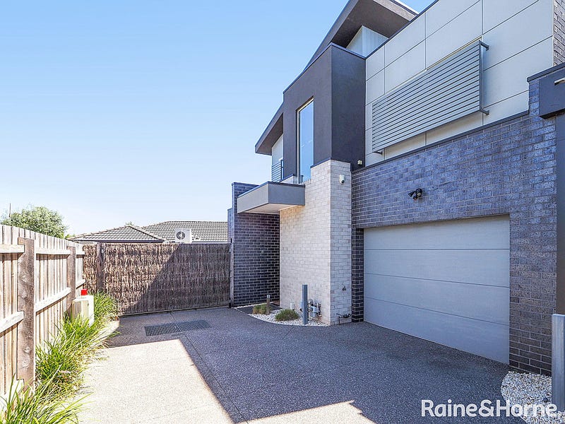 4/3 HOPE STREET, Rosebud, Vic 3939 Property Details