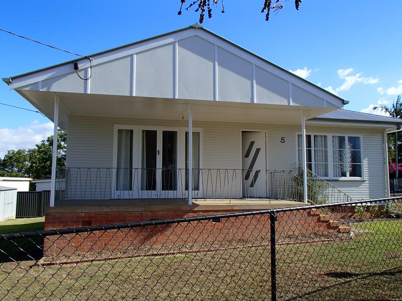 5 Holdsworth Road, North Ipswich, Qld 4305