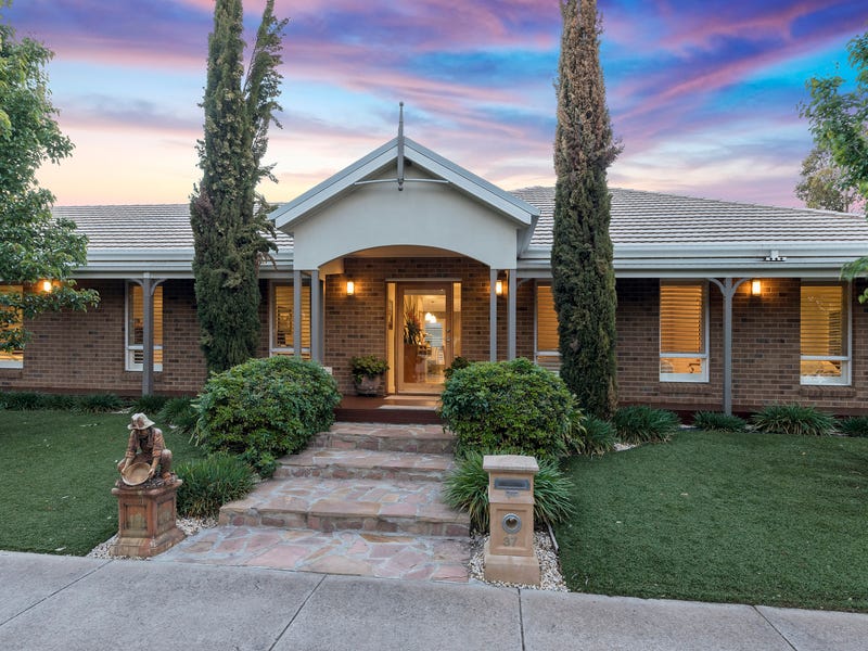 37 McIvor Forest Drive, Junortoun, Vic 3551 Property Details