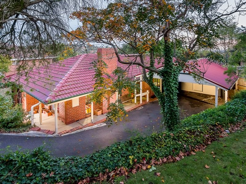 17 KRAMER DRIVE, Berwick, Vic 3806 Property Details