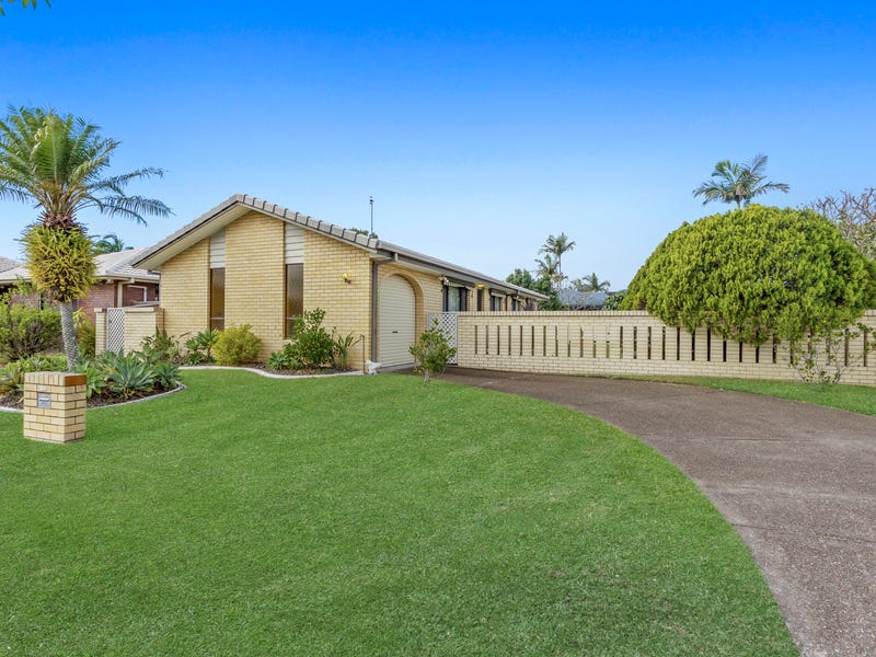 12 Shearwater Street, Burleigh Waters, QLD 4220