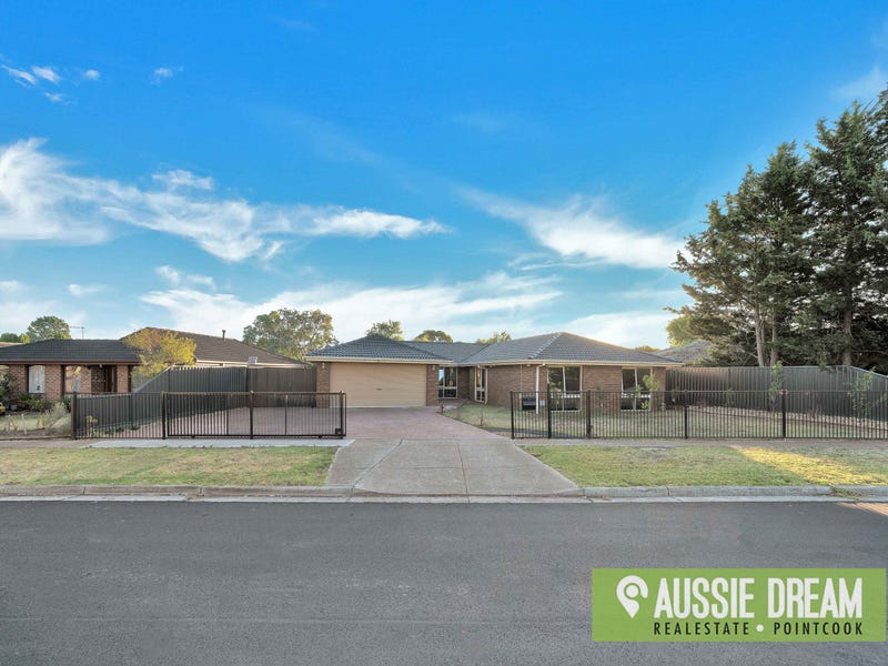 52 Chelmsford Way, Melton West, VIC 3337