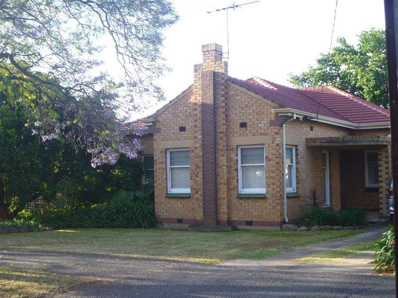 17 Narinna Avenue, Cumberland Park, SA 5041