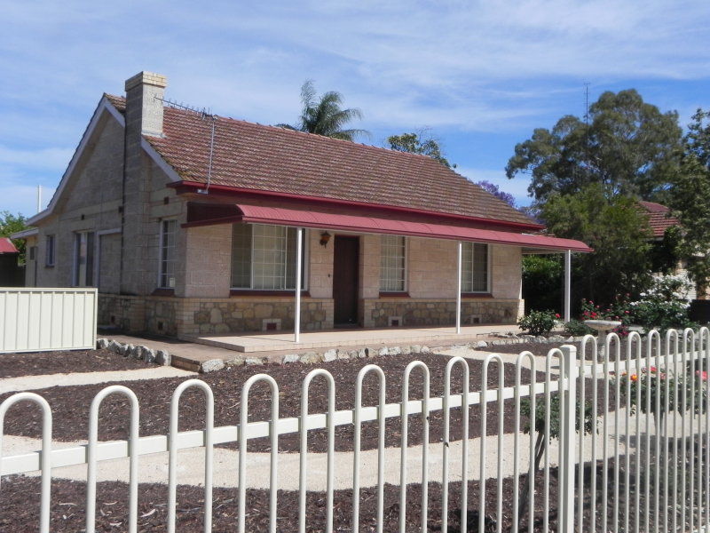 8 Fowles Street, Barmera, SA 5345 Property Details