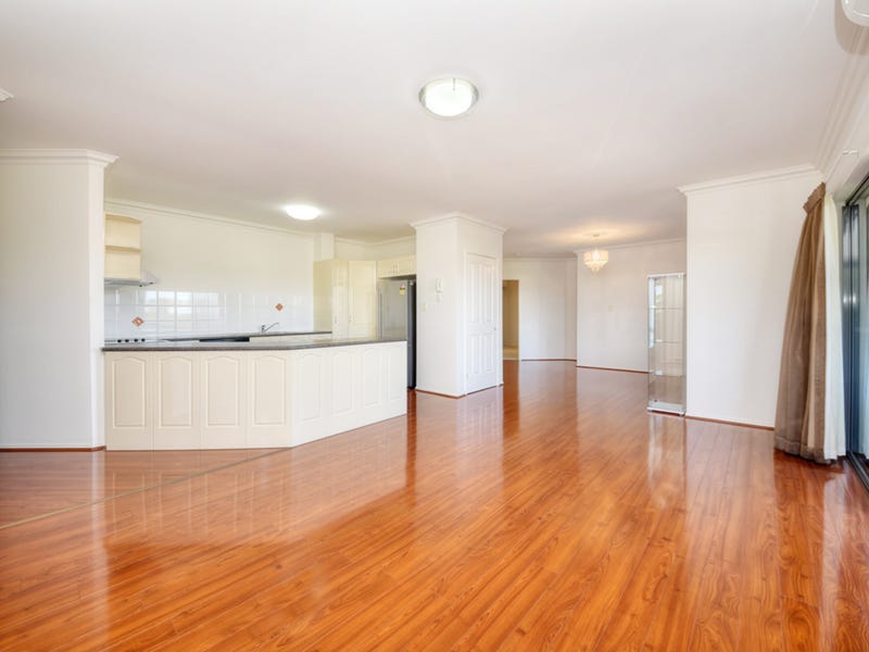 13/25 Chester Terrace, Southport, Qld 4215 Property Details