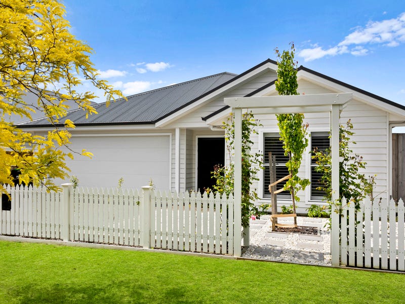 9 Allen Avenue, Renwick, NSW 2575 Property Details