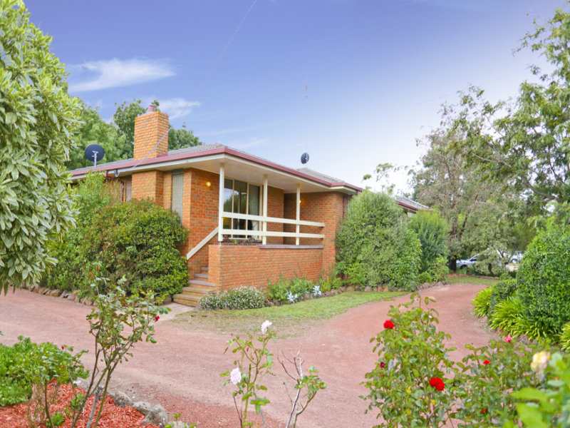 689 Ballarat Road, Batesford, VIC 3213