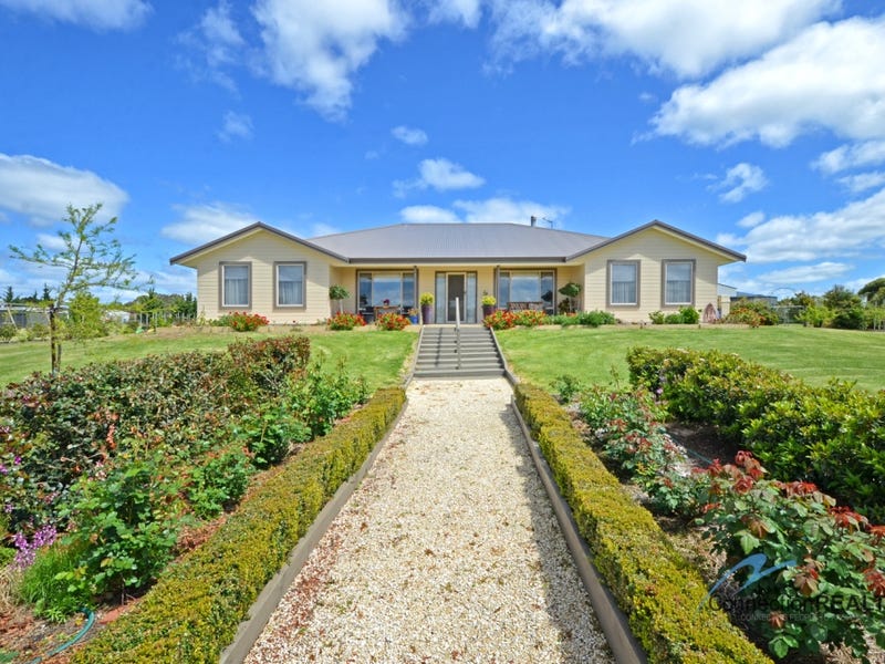 106 Deloraine Drive, Warrenup, WA 6330 Property Details