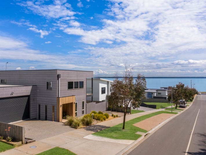 10 Potters Hill Road, San Remo, VIC 3925