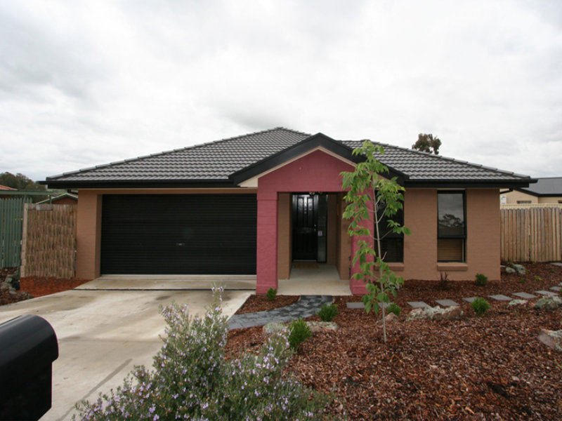 30 Paperbark Street, Banks, ACT 2906 Property Details