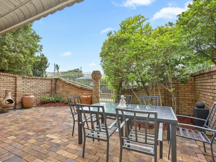 2/44 Venice Street, Mermaid Beach, QLD 4218