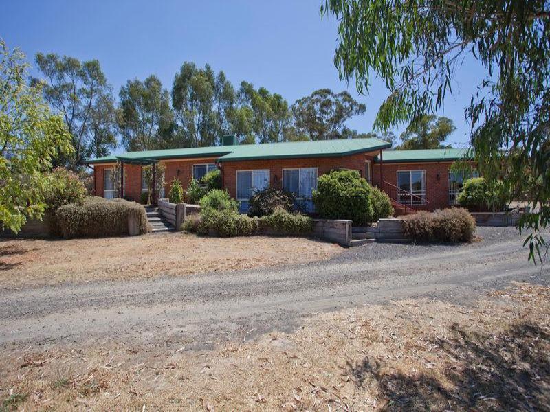 6 Pioneer Drive, Maiden Gully, VIC 3551