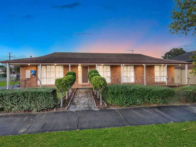 Houses for Sale in Pakenham, VIC 3810